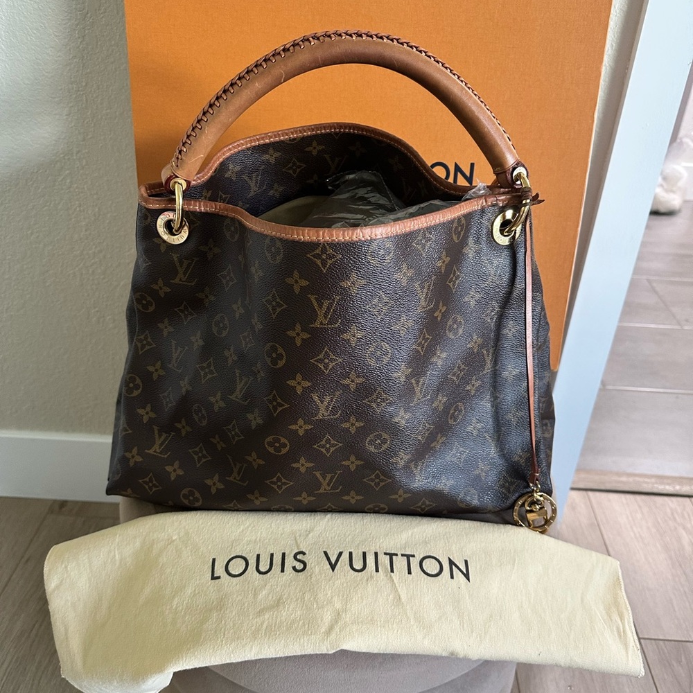 Authentic Artsy Louis Vuitton Classic Brown Monogram Shoulder Bag